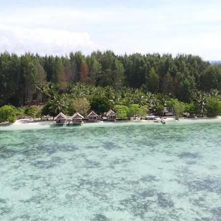 Coco Huts Guest House Waisai Exterior foto